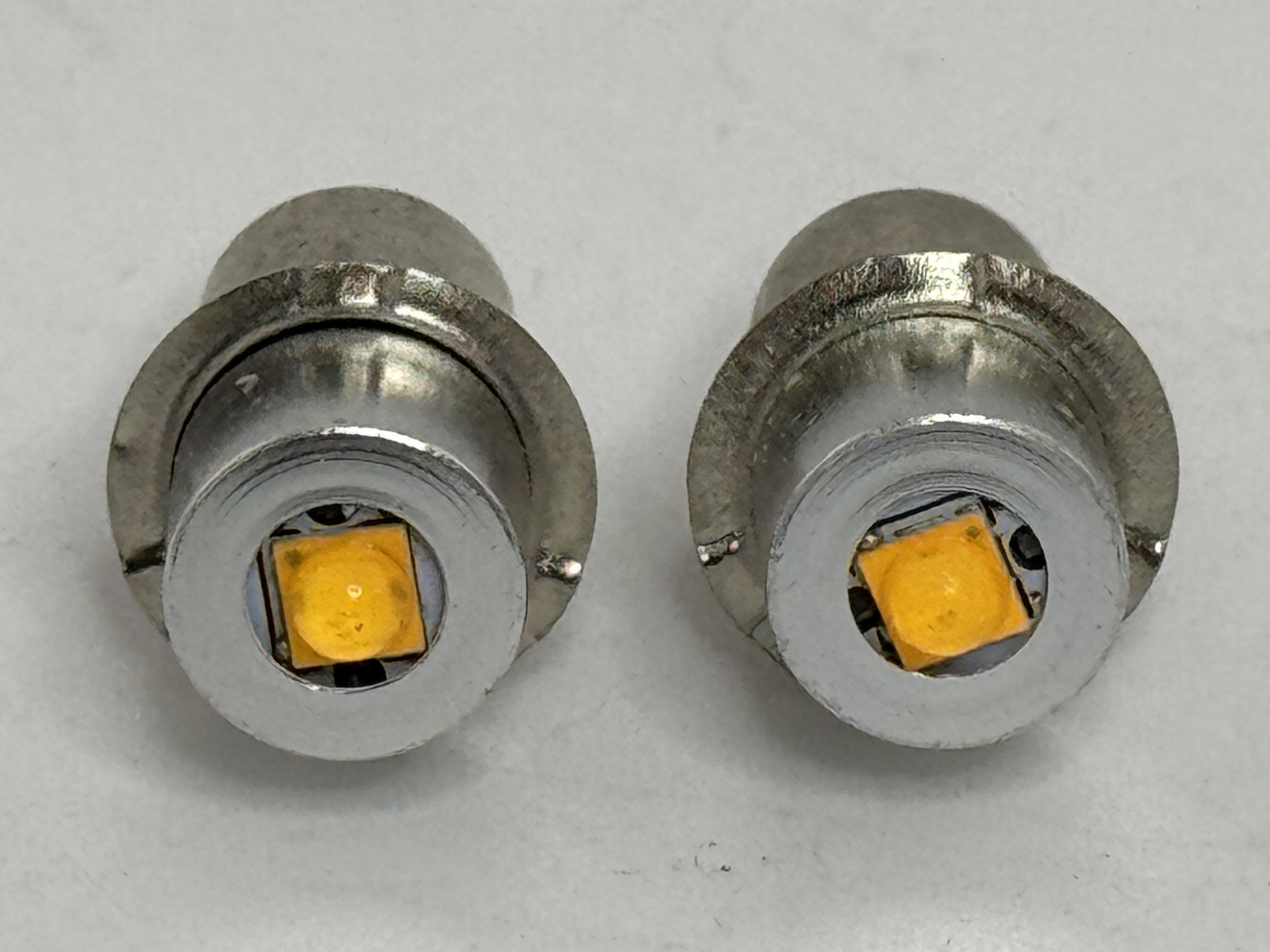Rebaydo™ 2pcs  LED Flashlight Bulb P13.5S 3W 6-24V