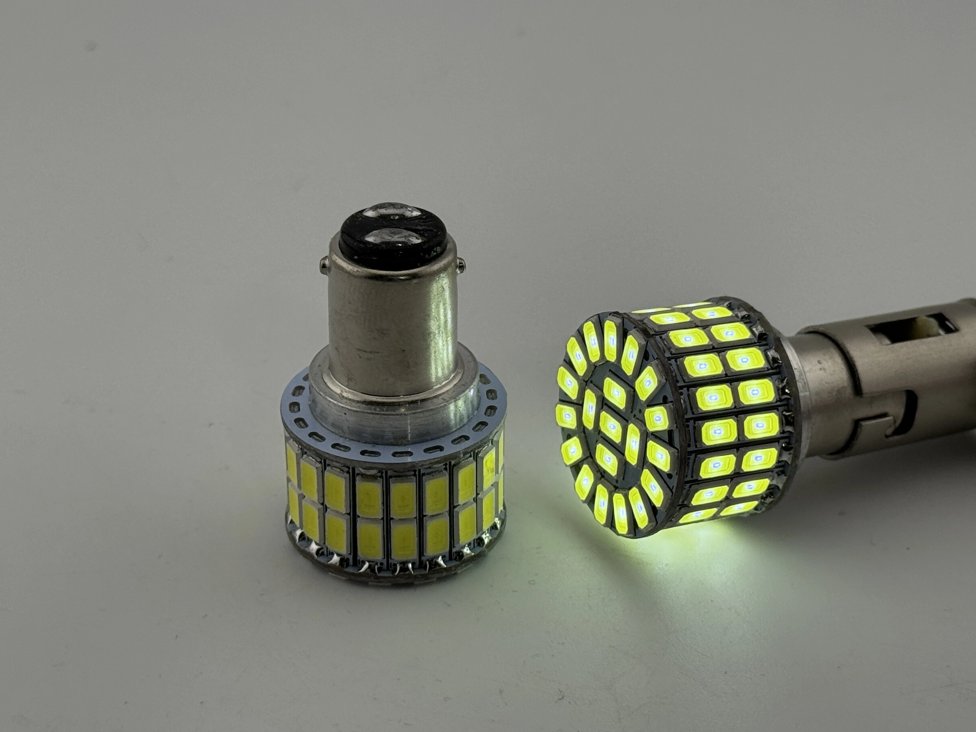 Rebaydo™ BA15D 1158 12 Volt 60 SMD 5730 Dual Filament Reduced Profile	
