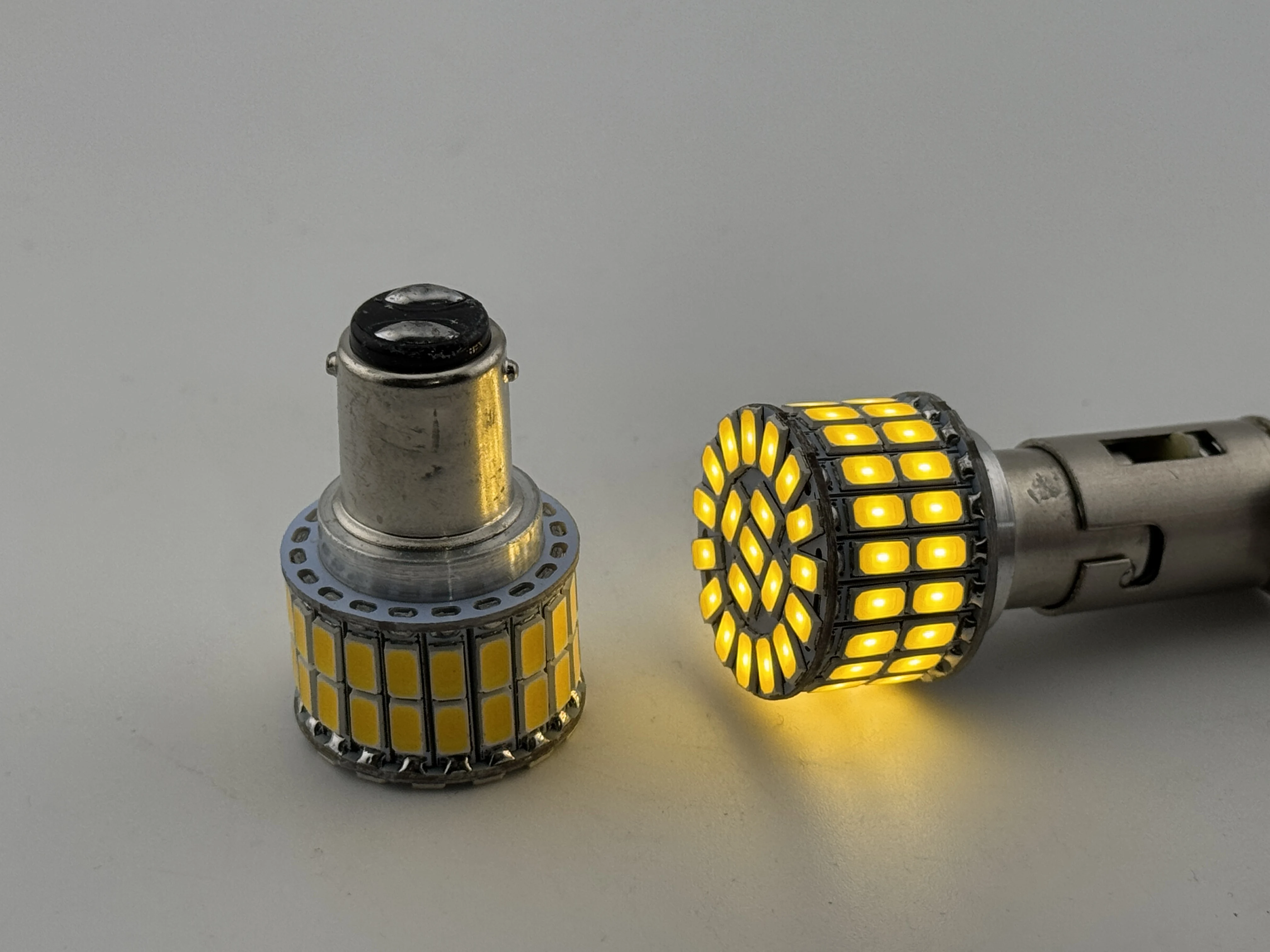 Rebaydo™ BA15D 1158 12 Volt 60 SMD 5730 Dual Filament Reduced Profile	