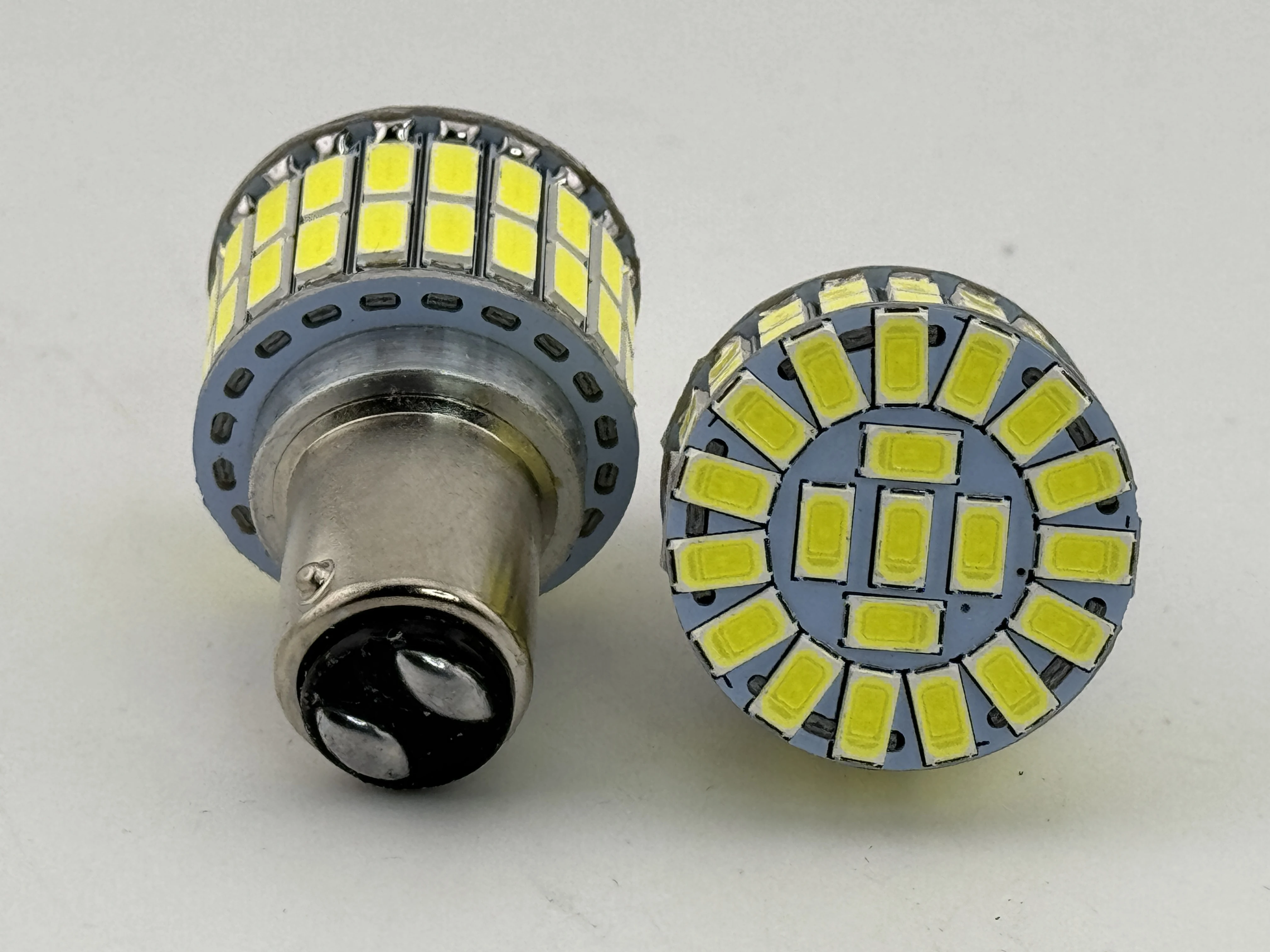 Rebaydo™ BA15D 1158 12 Volt 60 SMD 5730 Dual Filament Reduced Profile	
