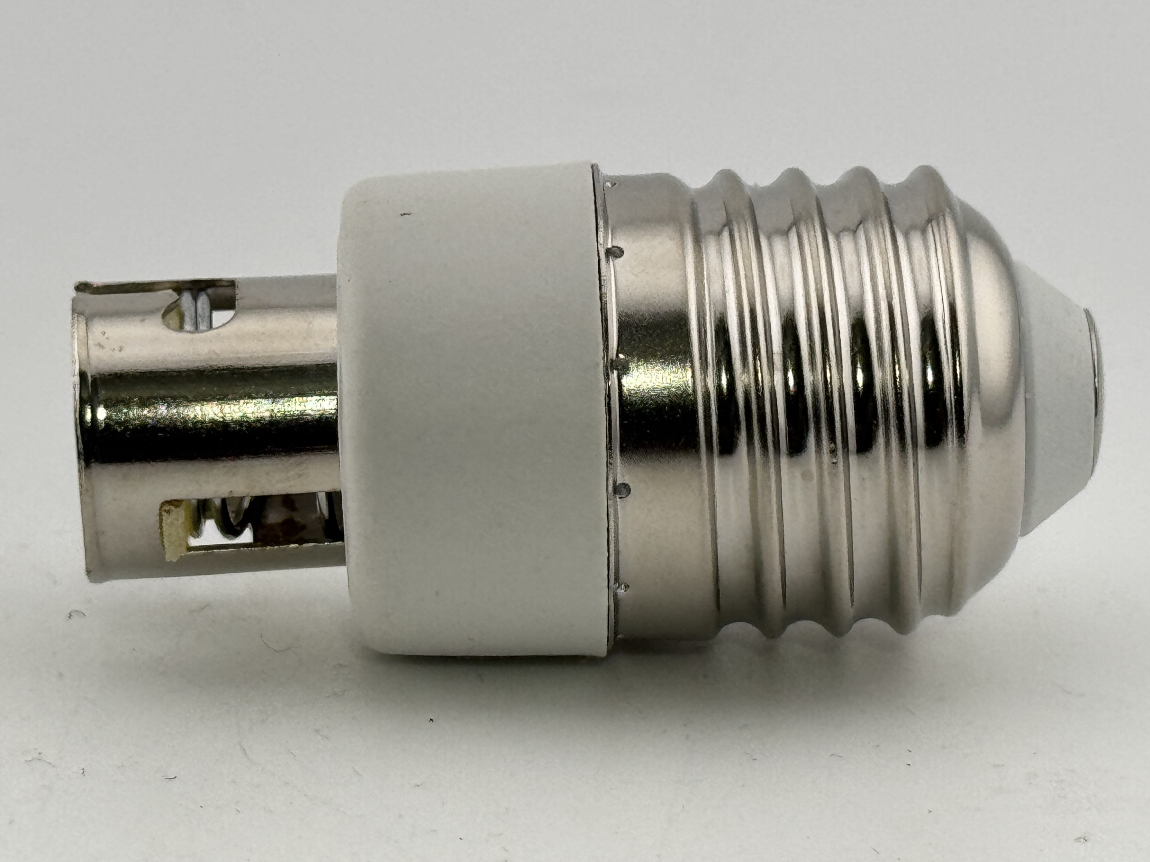 E26 or E27 Male to BA15S Female Socket Converter product 60427