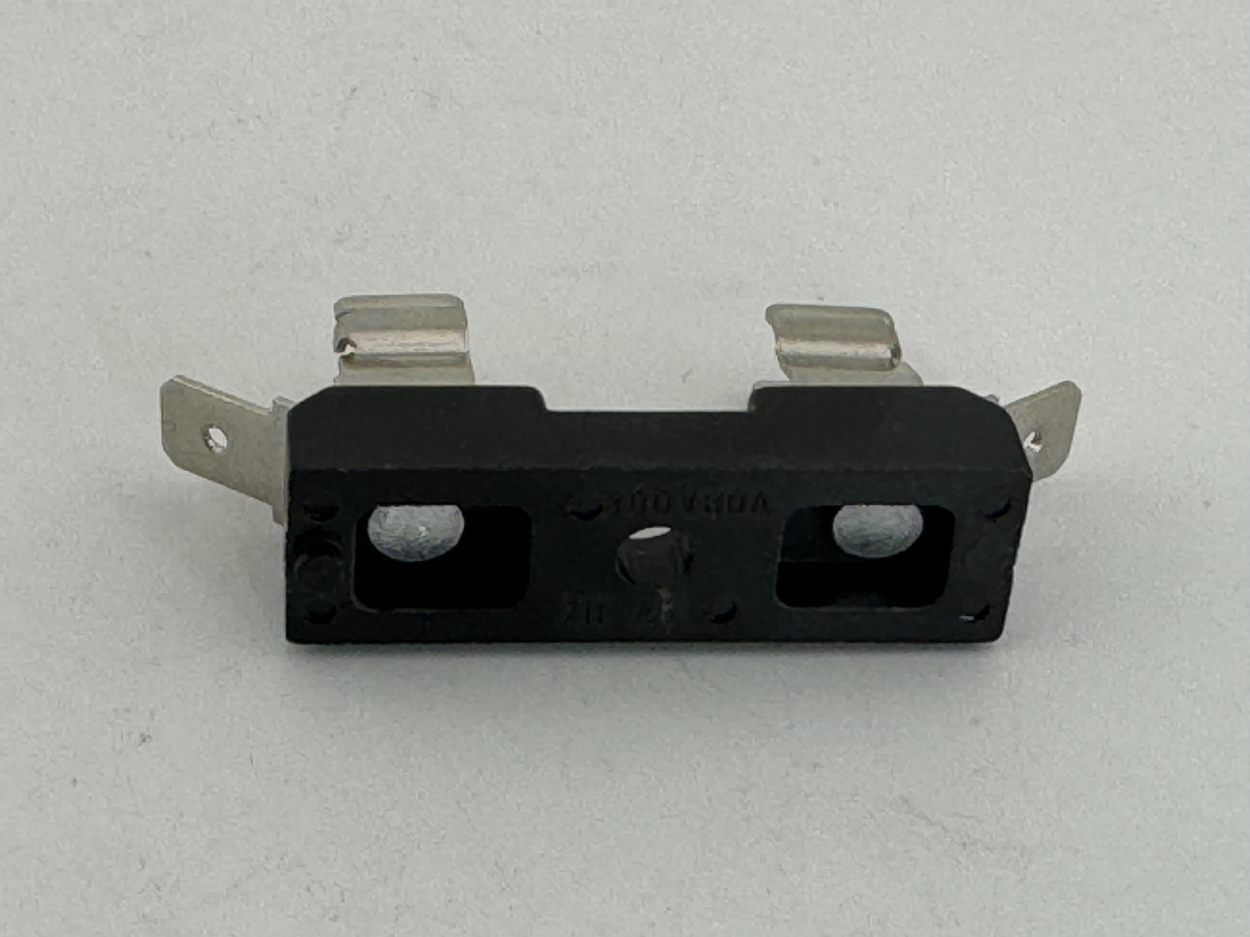 Picture of a festoon socket