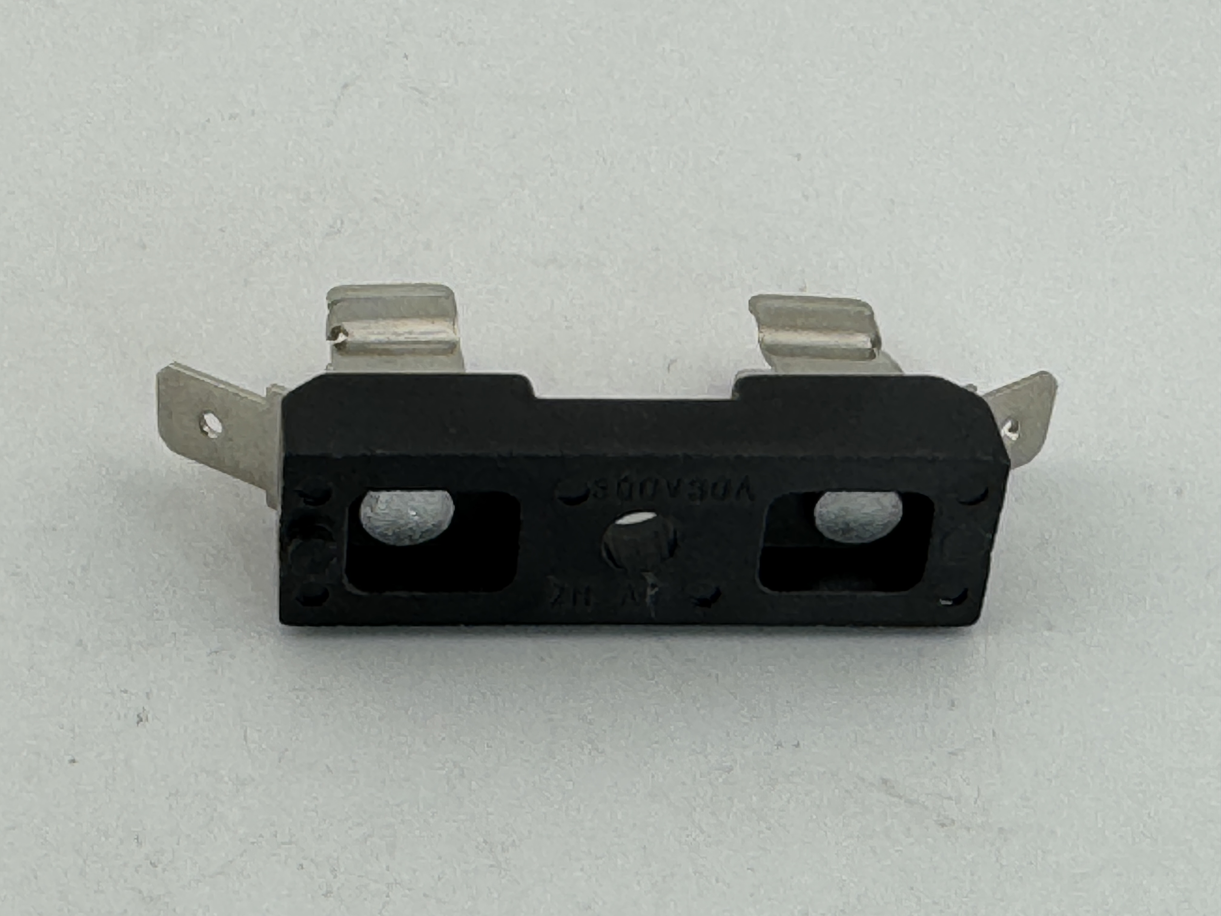 Picture of a festoon socket