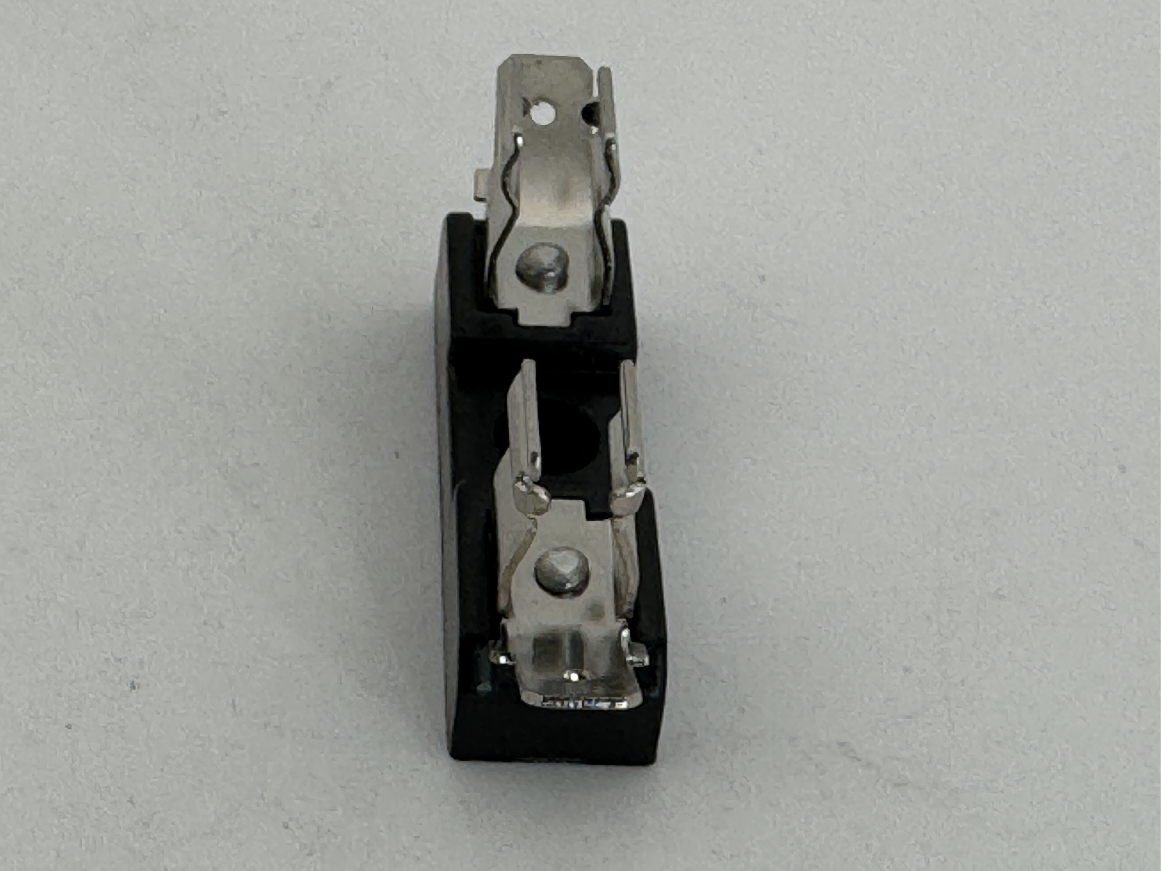 Picture of a festoon socket