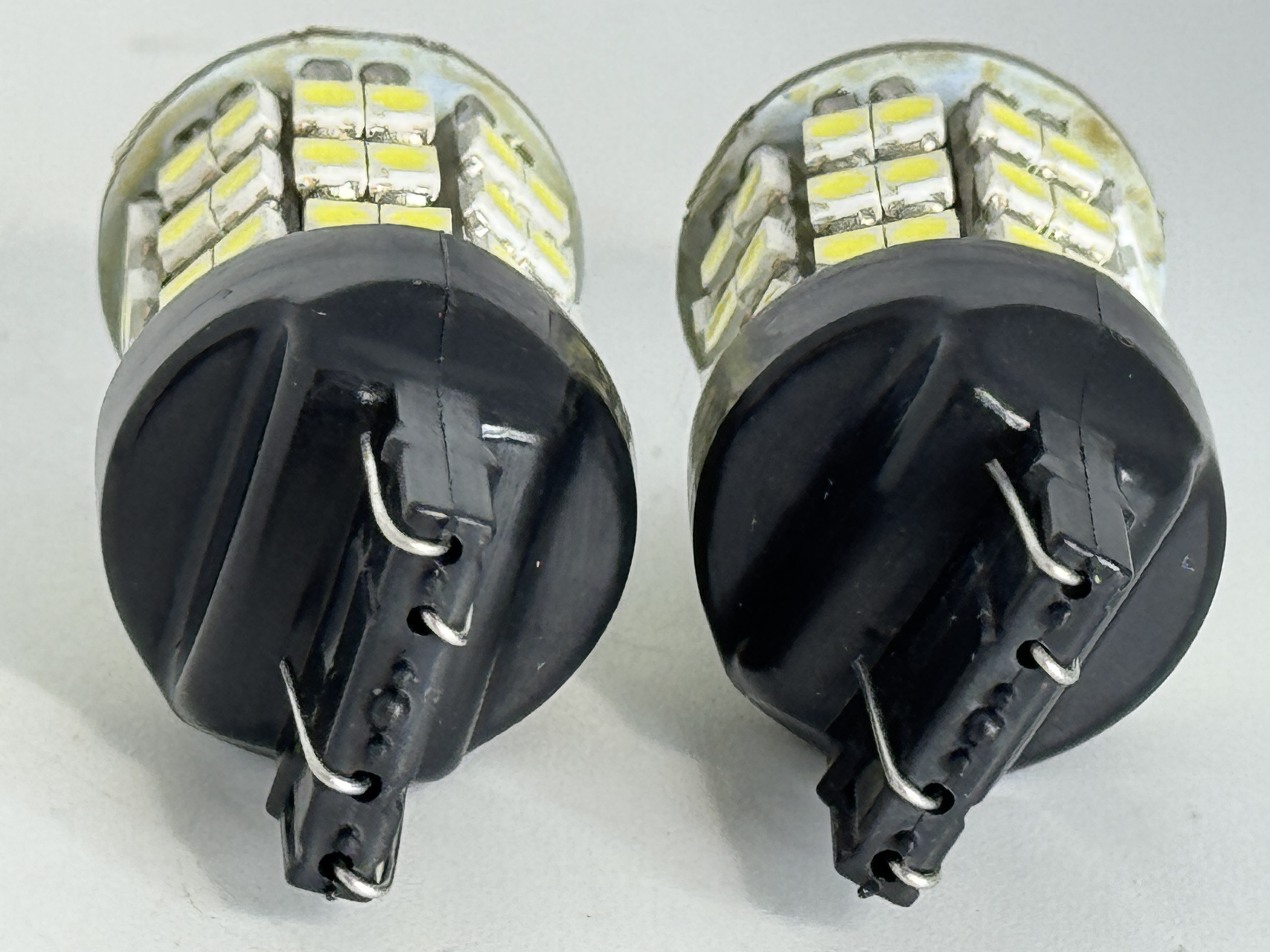 Rebaydo™ 2pcs T20 Wedge 7443 60 SMD 3528 LED Bulb 12 Volt DC