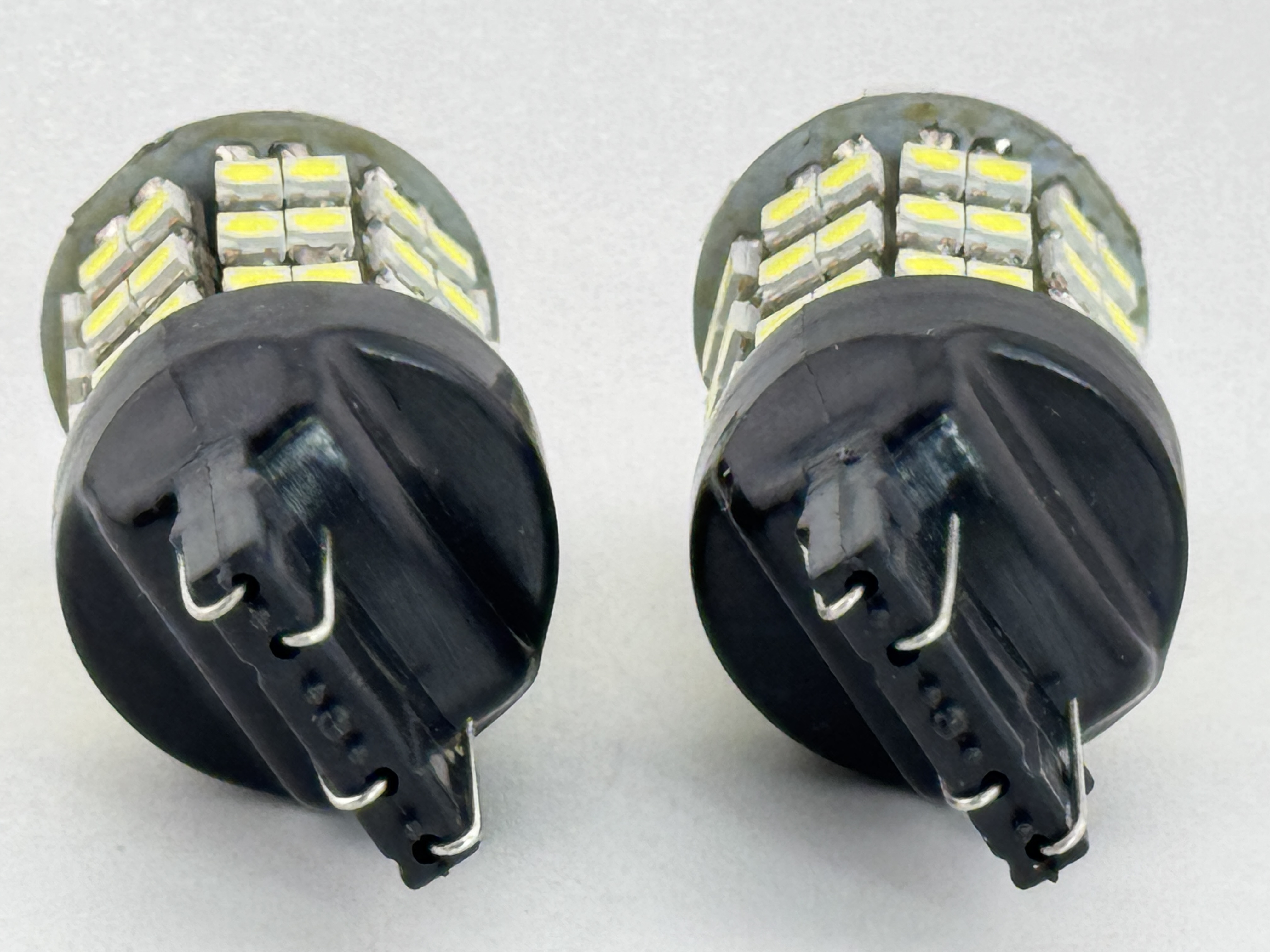 Rebaydo™ 2pcs T20 Wedge 7443 60 SMD 3528 LED Bulb 12 Volt DC